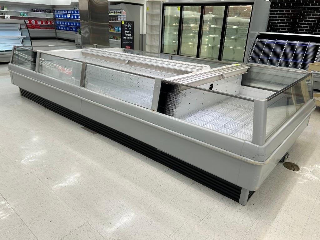 3 CASE SETUP OF 2010 HILL PHOENIX BUNKER CASES