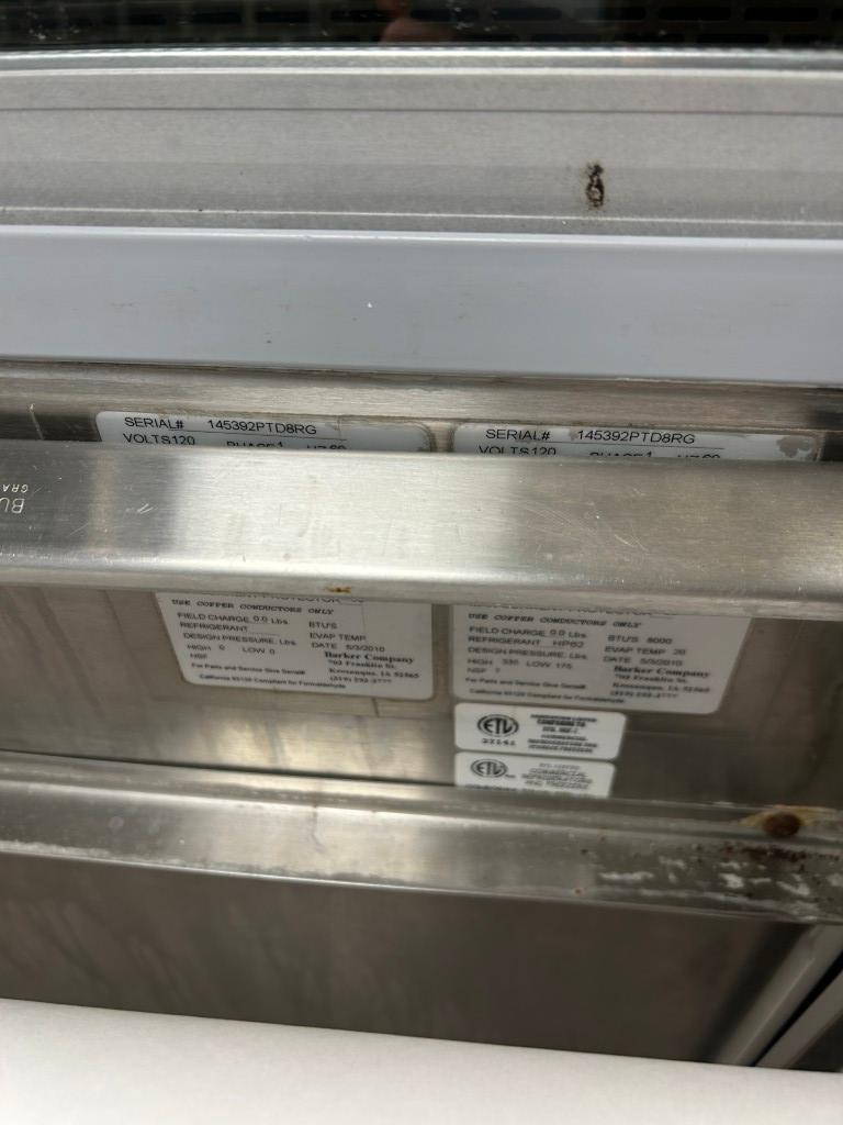 2010 BARKER 8FT MEAT/SEAFOOD SERVICE CASE