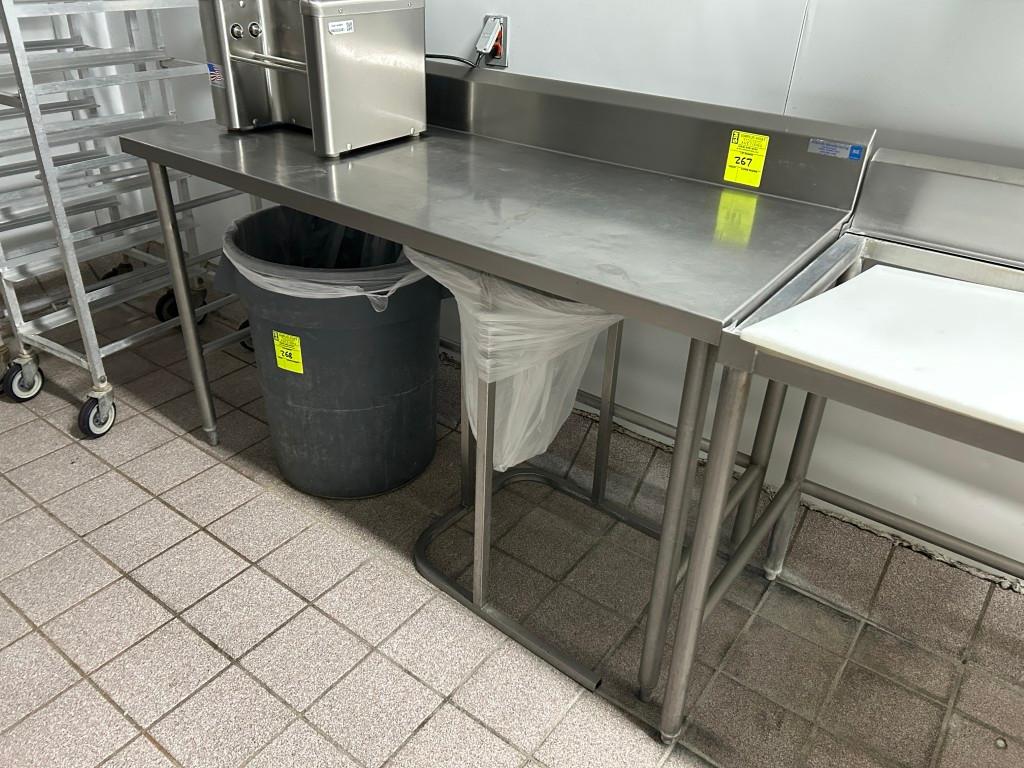60IN X 25IN X 41IN STAINLESS STEEL TABLE W/ BACKSPLASH