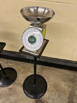 YAMATO ACCU-WEIGH 30LB PRODUCE SCALE