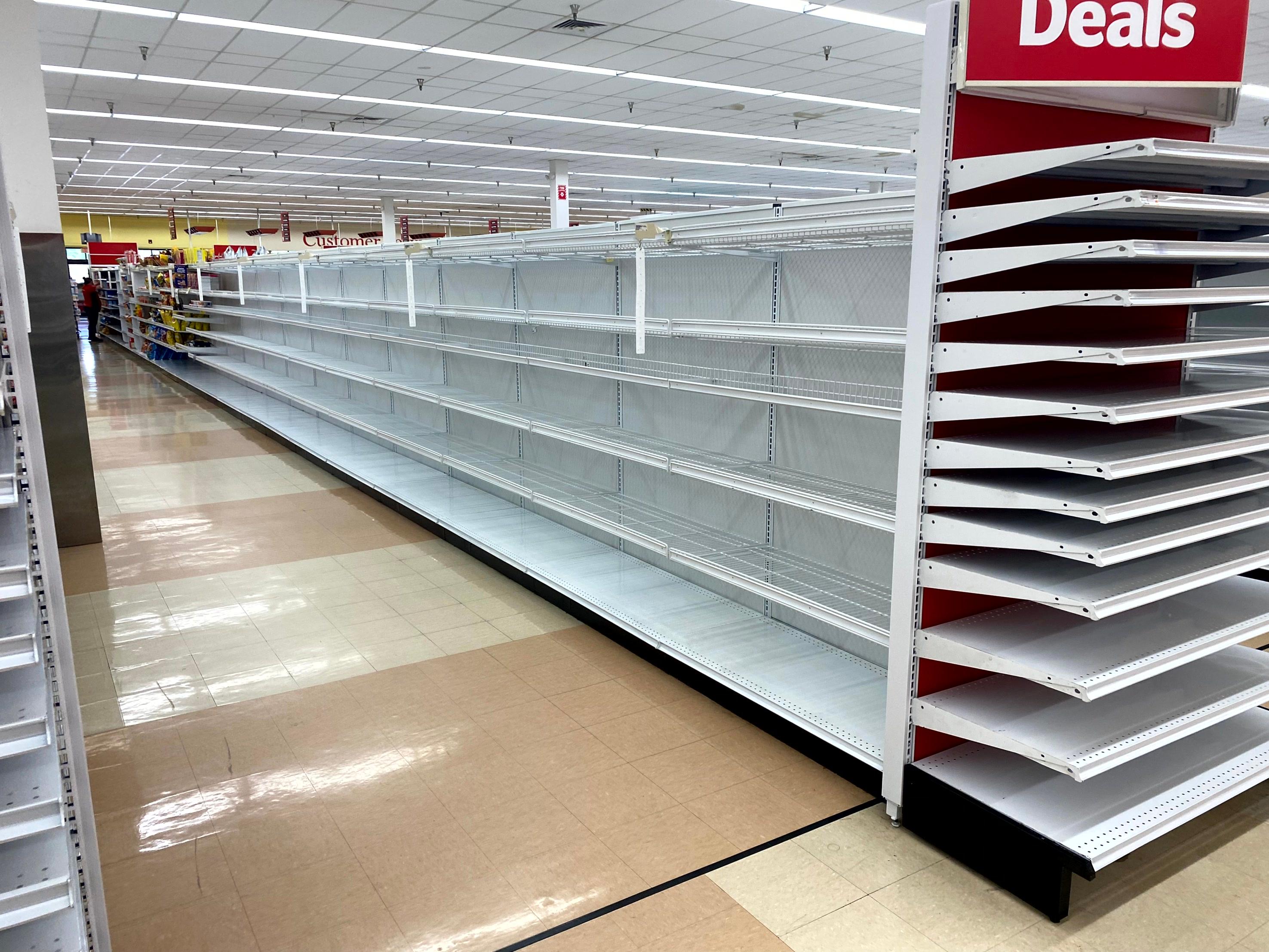 96FT RUN OF MADIX SHELVING