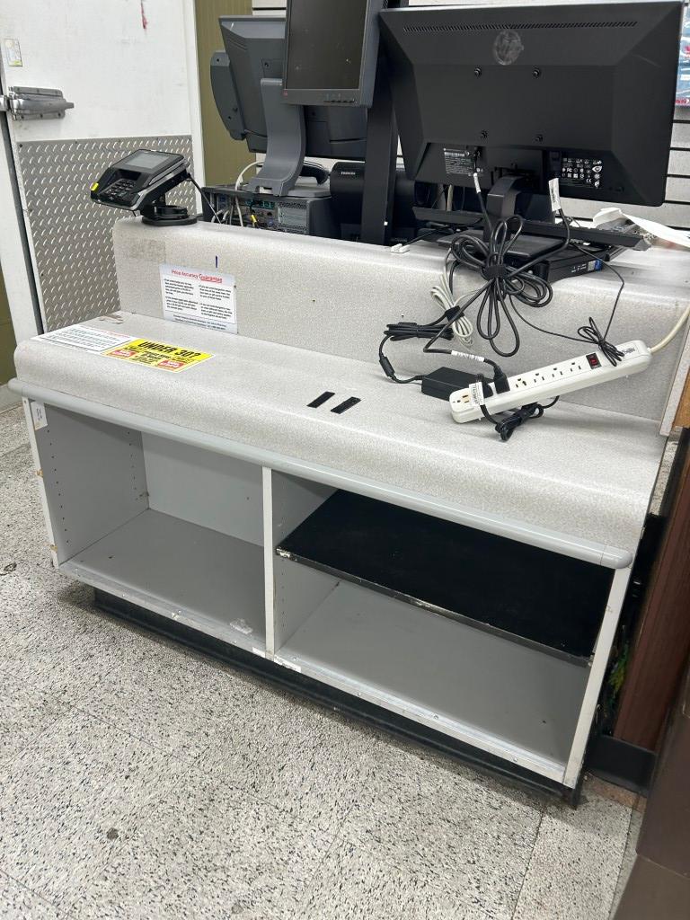 FLORAL MILLWORK COUNTER