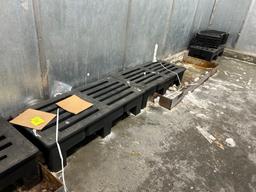 4FT PLASTIC DUNNAGE RACKS