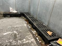 4FT PLASTIC DUNNAGE RACKS
