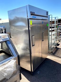 TRUE STAINLESS COOLER