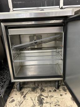 TRUE NATURAL REFRIGERANT 27IN PREP TABLE