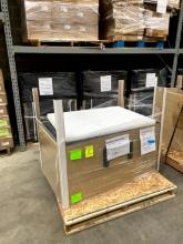 PALLET OF 4FT WOOD FLORAL STEPS