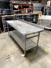 STAINLESS STEEL TABLE
