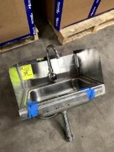 ADVANCE TABCO STAINLESS SINK