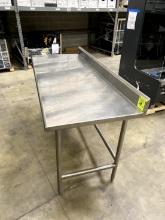 6FT X 30" X 40" STAINLESS STEEL TABLE