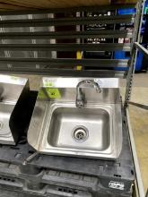 ADVANCE TABCO STAINLESS SINK