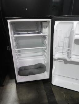 Magic Chef black mini fridge