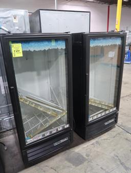True single door refrigerator merchandiser
