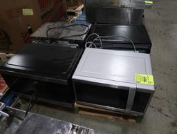 Pallet of microwaves