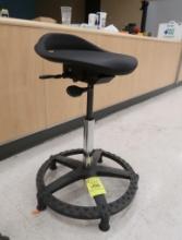 variable height stool
