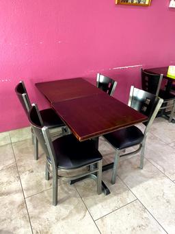 WOOD CAFÉ TABLES WITH 4 CHAIRS
