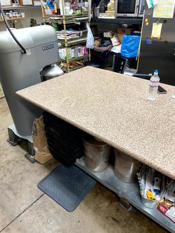 TABLE WITH GRANITE TOP