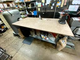 TABLE WITH GRANITE TOP