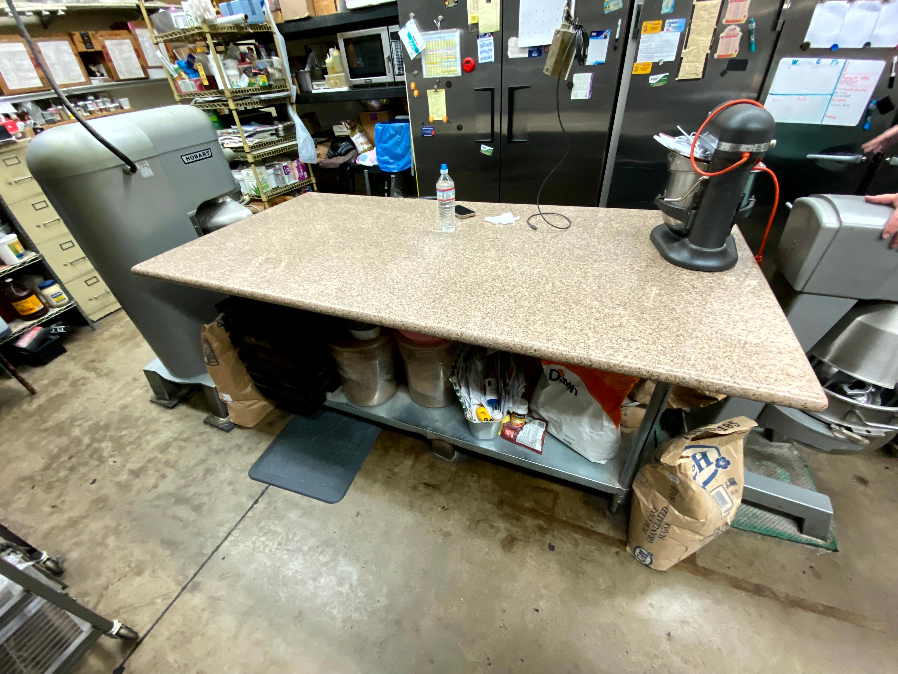 TABLE WITH GRANITE TOP