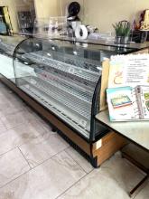 TRUE CURVED GLASS BAKERY CASE