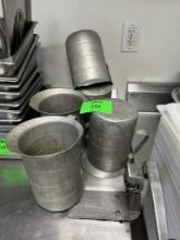 VOLLRATH PITCHERS