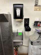 KNEE OPERATED HAND SINK