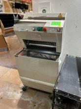 2013 JAC BREAD SLICER