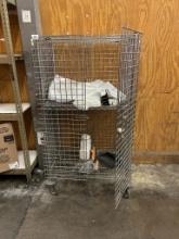 LOCKABLE METRO CART