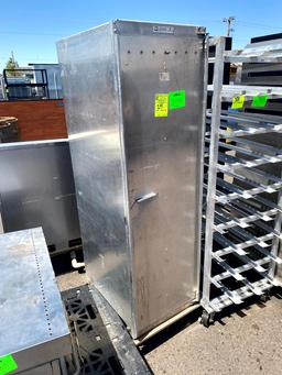 ENCLOSED TRANSPORT RACK