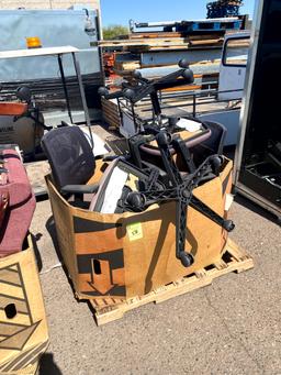 GROUP OF OFFICE CHAIRS