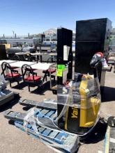 YALE ELECTRIC PALLET JACK