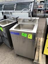 PORTABLE STAINLESS SINK STATION