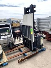 CROWN ELECTRIC WALKIE STACKER