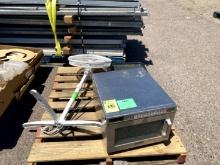 PANASONIC MICROWAVE WITH EXTRAS