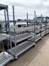 PLASTIC RACKS ON CASTERS