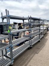 PLASTIC RACKS ON CASTERS