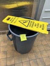 TRASH CAN