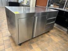 5FT STAINLESS STEEL WORKTOP CABINET ON CASTERS