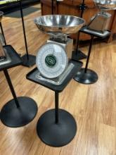 YAMATO 30LB PRODUCE SCALE W/ STAND