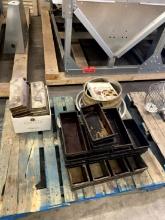 PALLET OF STRAP AND CAKE PANS