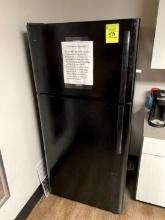 HOUSEHOLD REFRIGERATOR