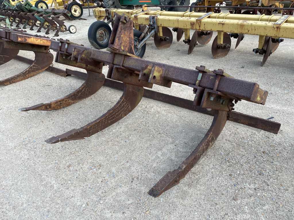 3 Bottom Ripper
