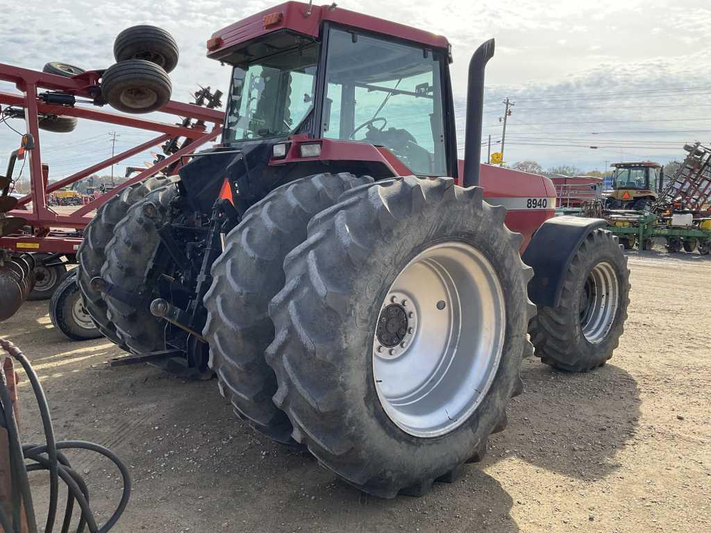Case IH 8940 Tractor
