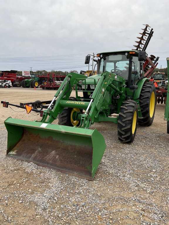 2015 John Deere 6115D Tractor
