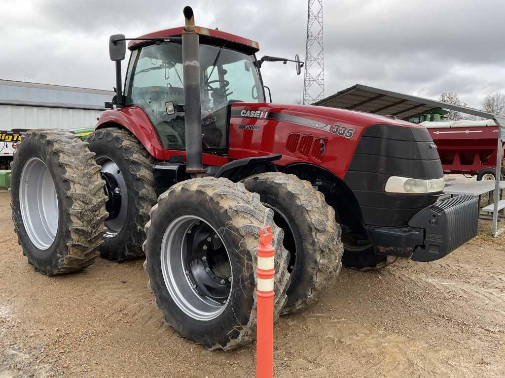 2010 Case IH Magnum 335 AFS Tractor