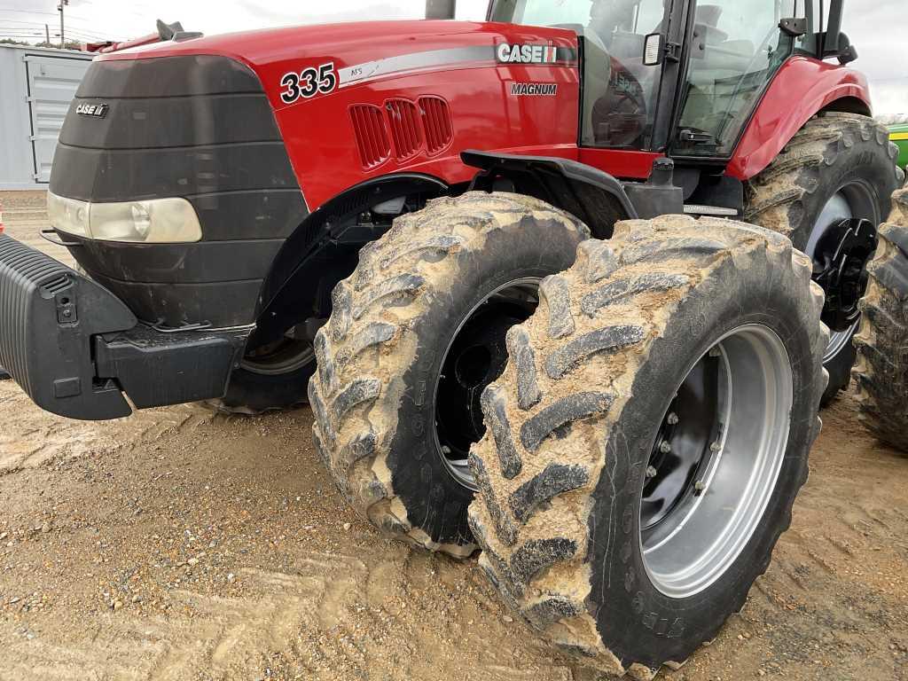 2010 Case IH Magnum 335 AFS Tractor