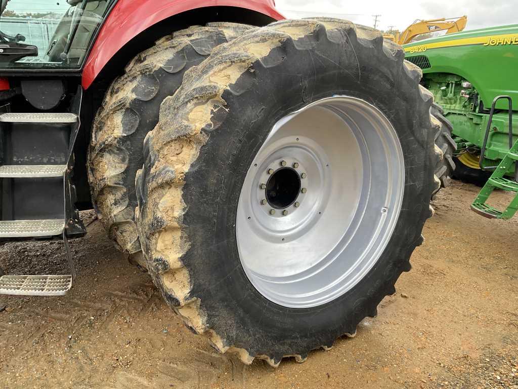 2010 Case IH Magnum 335 AFS Tractor