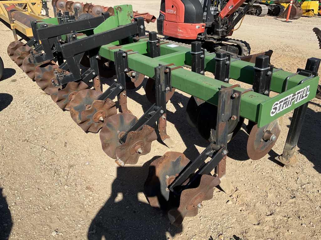 Red Iron Fab. Strip Till Plow