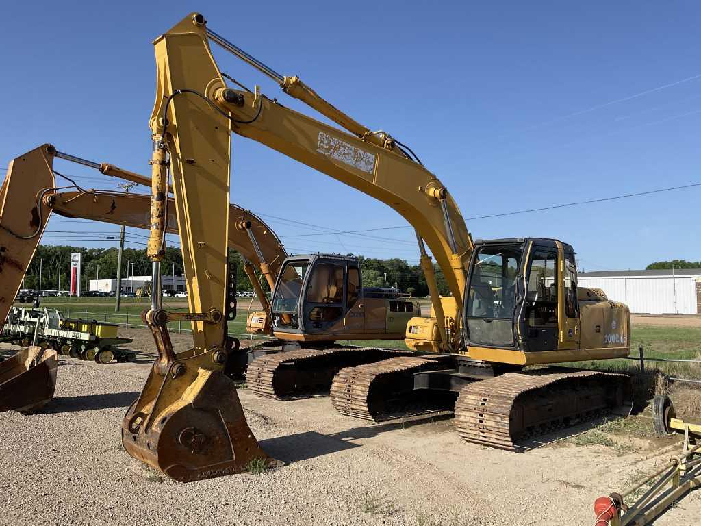 John Deere 200LC Excavator