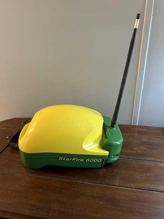 John Deere StarFire 6000 RTK Globe